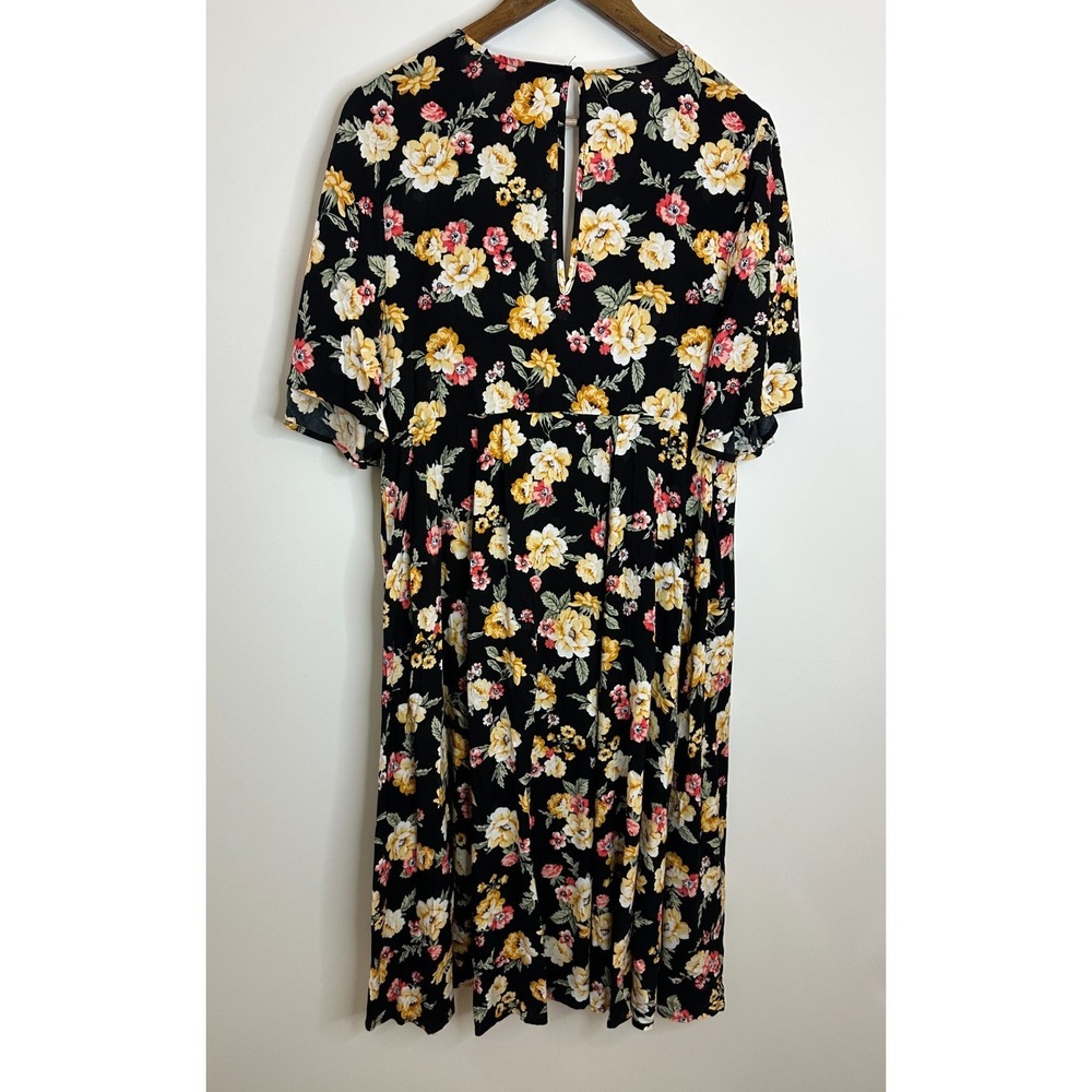 Torrid Floral Faux Wrap Challis Dress Flutter Sleeve Plus Size 1 1X Black Yellow - Picture 8 of 14